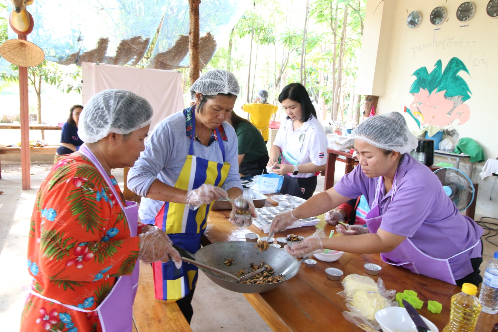 วันที่ 1 - 2 เม.ย. 66 อบรมเชิงปฏิบัติการพัฒนาสูตรการแปรรูปเม็ดมะม่วงหิมพานต์ ต.ขามเปี้ย อ.ตระการพืชผล จ.อุบลราชธานี