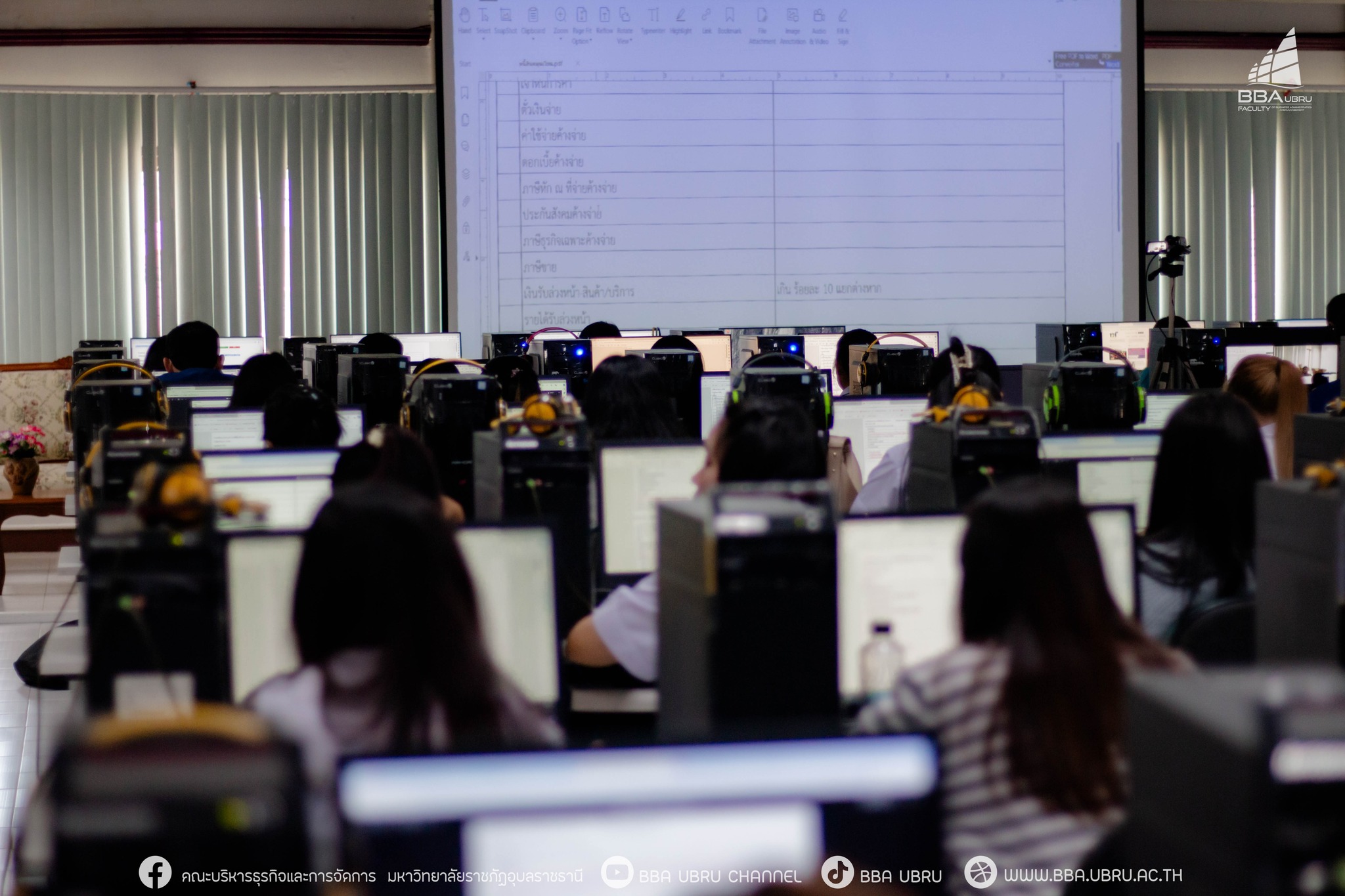 วันที่ 5 ก.ค. 67 ณ ห้องปฏิบัติการคอมพิวเตอร์ 2 ครงการพัฒนาศักยภาพนักศึกษาด้านวิชาชีพบัญชีรายชั้นปี