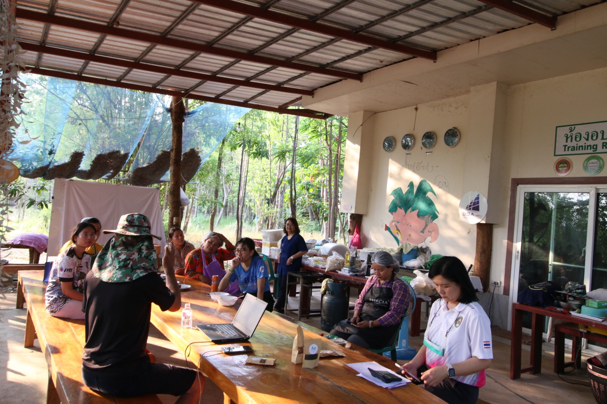 วันที่ 1 - 2 เม.ย. 66 อบรมเชิงปฏิบัติการพัฒนาสูตรการแปรรูปเม็ดมะม่วงหิมพานต์ ต.ขามเปี้ย อ.ตระการพืชผล จ.อุบลราชธานี