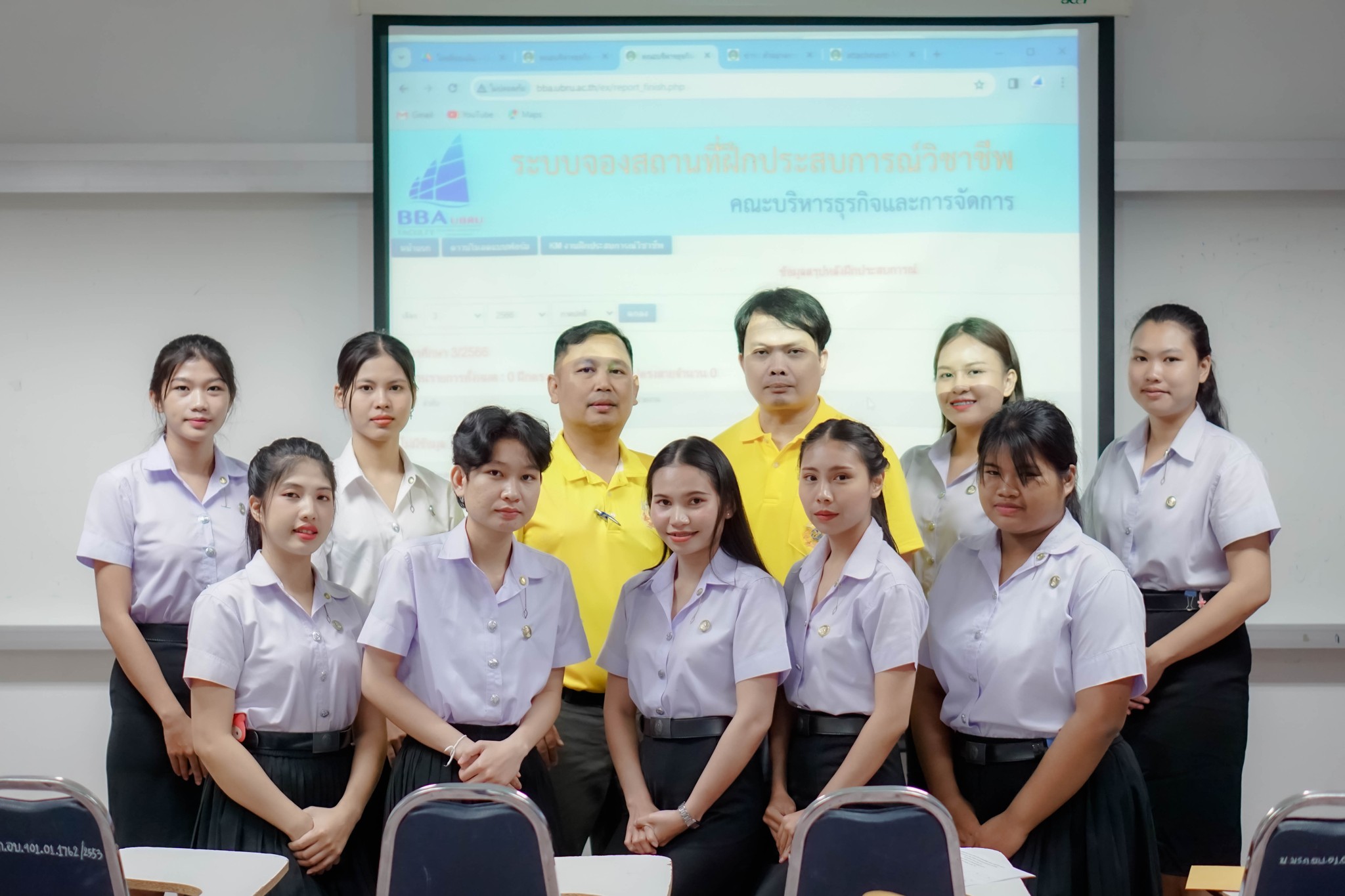 วันที่ 18 มี.ค. 67 รศ.ดร.ประนอม คำผา คณบดีคณะบริหารธุรกิจและการจัดการ พร้อมด้วยผู้บริหาร คณาจารย์ ร่วมปฐมนิเทศการฝึกประสบการณ์วิชาชีพ ภาคเรียนที่ 3/2566 โดยอาจารย์ประจำสายนิเทศชี้แจงการออกฝึกประสบการณ์วิชาชีพให้แก่นักศึกษาในเรื่องต่างๆ เช่น การเข้างาน การ