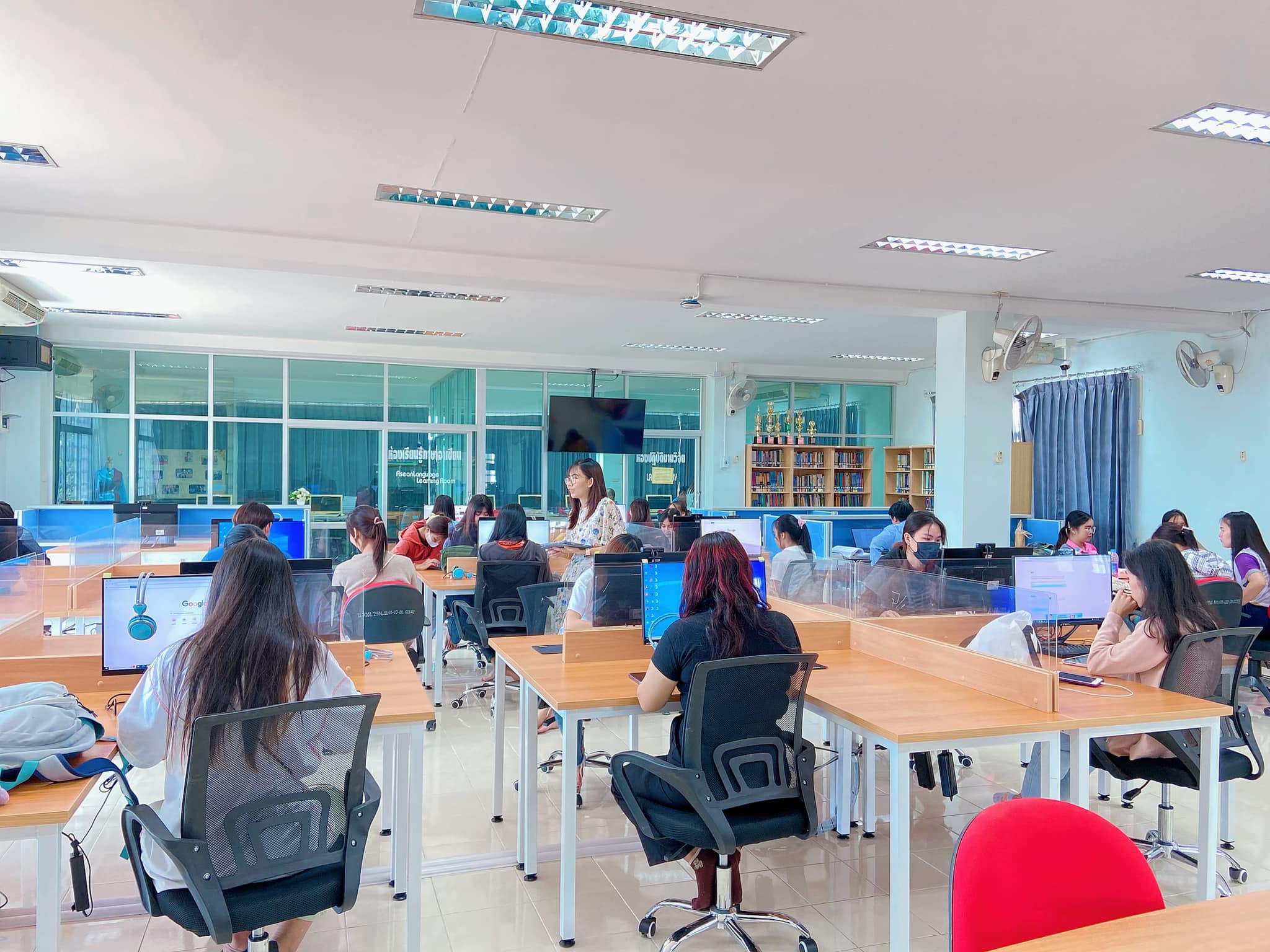 บรรยากาศเช้าวันเสาร์...ไม่มีเหงานะจ๊ะ มาหาเราวันไหน ๆ ก็ไม่เหงาแน่นอน